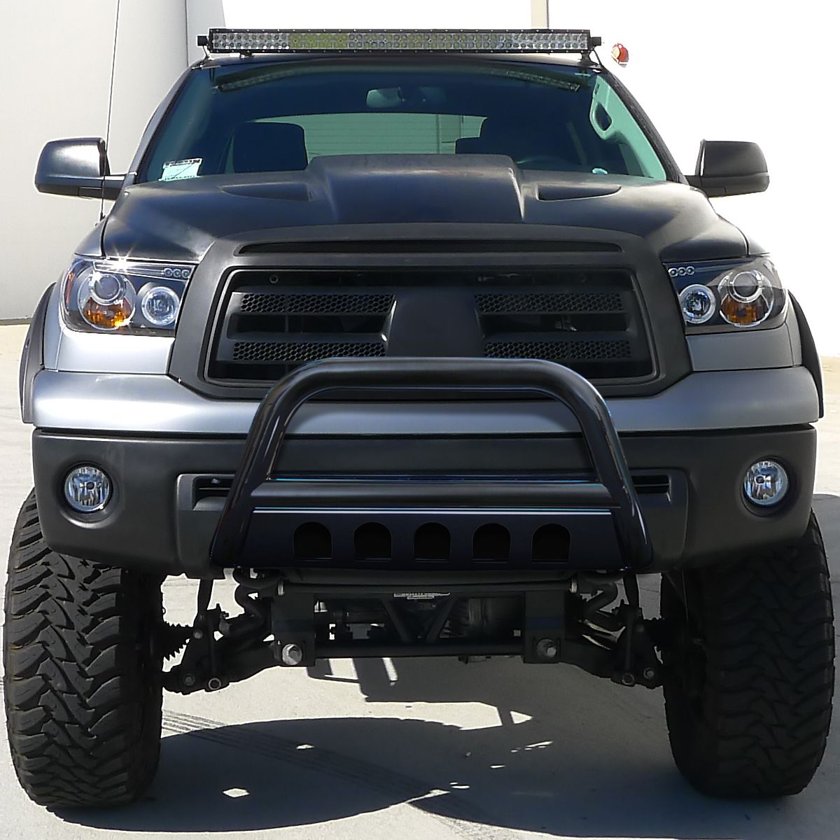 2007-2016 Toyota Tundra Bull Bar - BB3-TUN07BK-WB