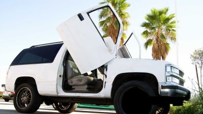 1995-1999 Chevrolet Tahoe Bolt-on Vertical Lambo Door Conversion Kit - VDCCHEVYTAH9599